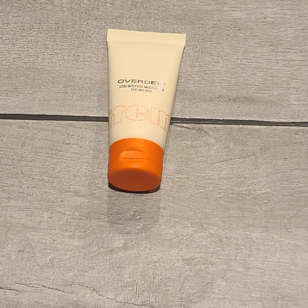 🦔 Item Overdue Intensive Moisturizer🧋